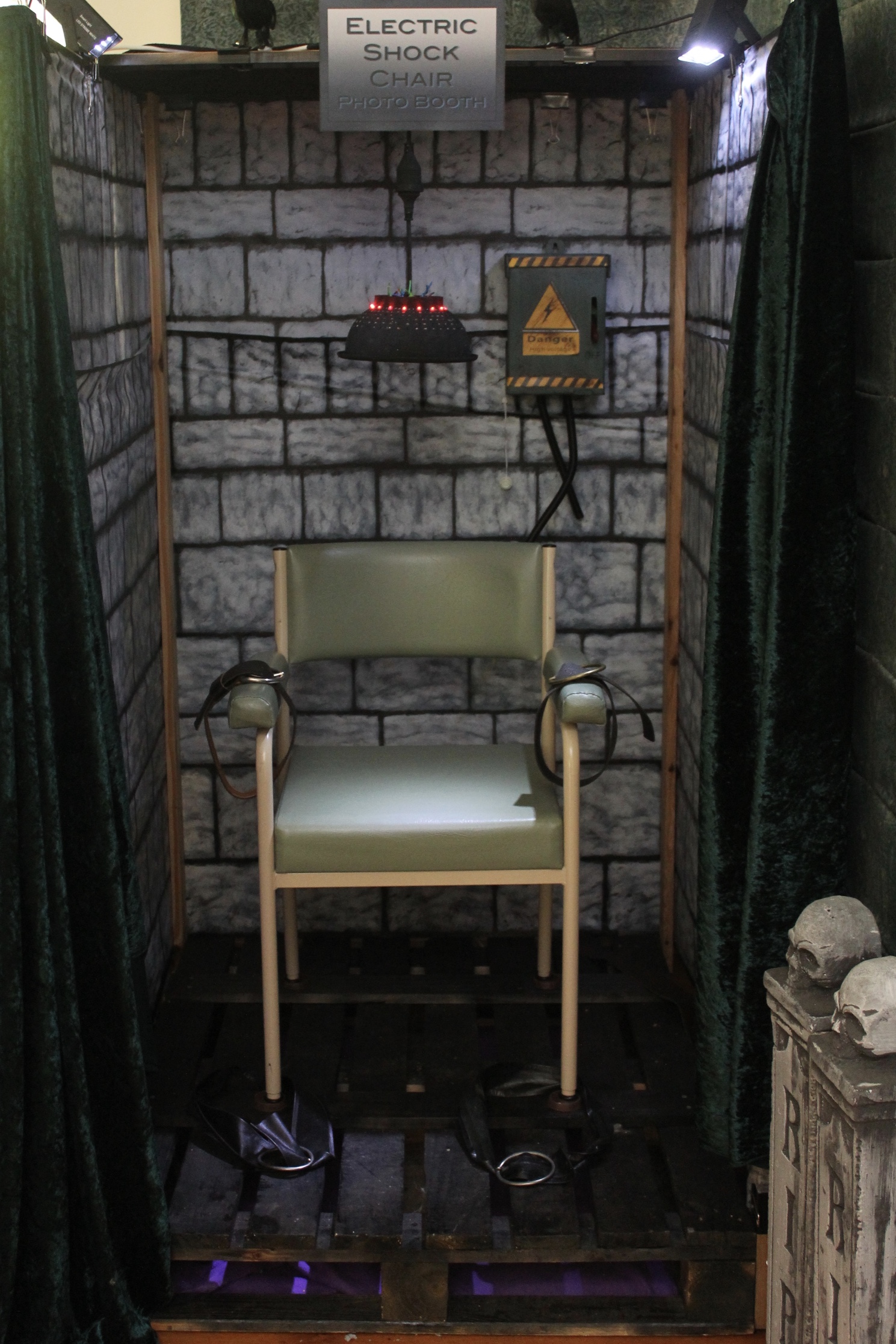 How to Make an Electric Chair Blog Chic Party Ideas
